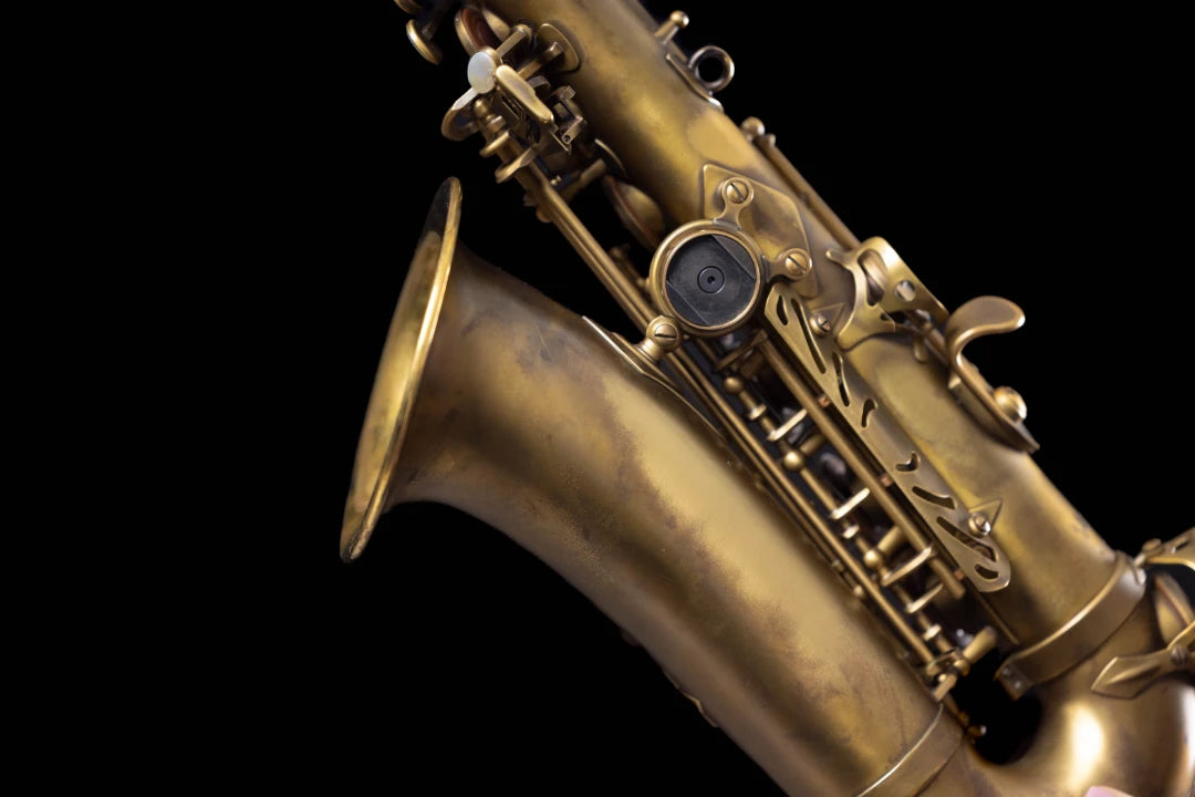 Emplacement du système d'accroche Rack-B sur saxophone